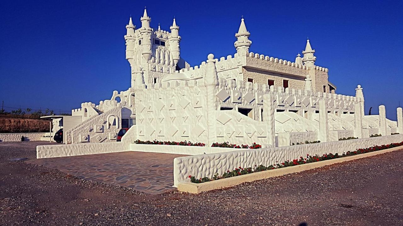 Snow White Castle Apartment Kiotari Luaran gambar