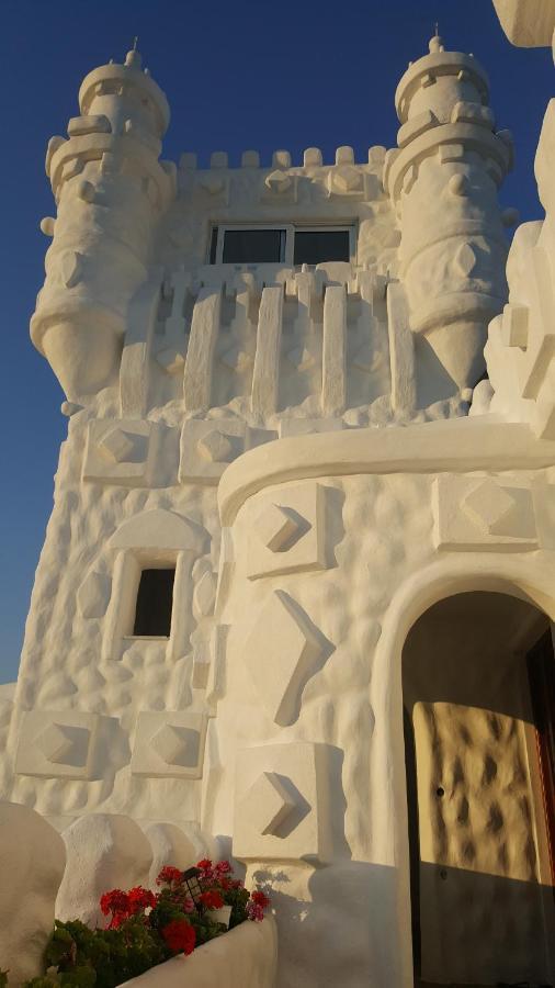 Snow White Castle Apartment Kiotari Luaran gambar