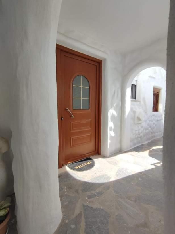 Snow White Castle Apartment Kiotari Luaran gambar